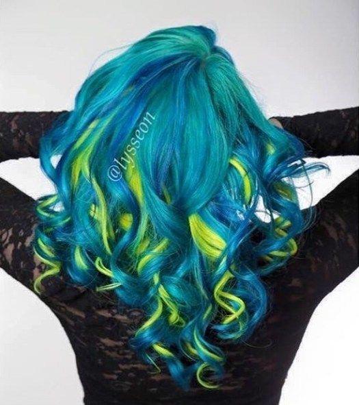 รูปภาพ:http://i0.wp.com/therighthairstyles.com/wp-content/uploads/2017/01/10-blue-green-hair-with-yellow-highlights.jpg?zoom=1.25&resize=500%2C563