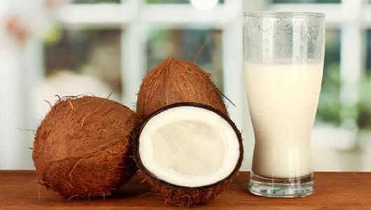 รูปภาพ:http://www.crossfit1080.com/wp-content/uploads/2014/08/coconut-milk.jpg