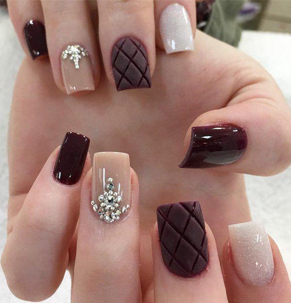 รูปภาพ:http://www.cuded.com/wp-content/uploads/2016/12/Dark-nail-12.jpg