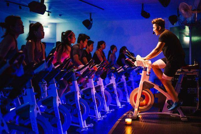 รูปภาพ:http://www.sandiegomagazine.com/images/2015/August/best-of-sd/move/rush-ride-indoor-cycling.jpg