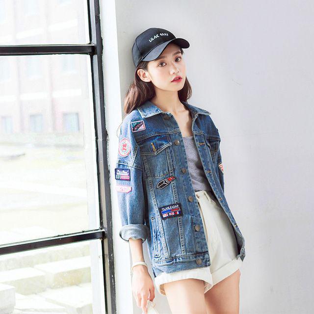 รูปภาพ:https://ae01.alicdn.com/kf/HTB1FfP.KVXXXXcCXpXXq6xXFXXXz/Women-Denim-Jacket-2016-Korean-Loose-Cloth-Badge-Retro-Jacket-BF-Harajuku-Jean-Denim-Outwear-Cowboy.jpg