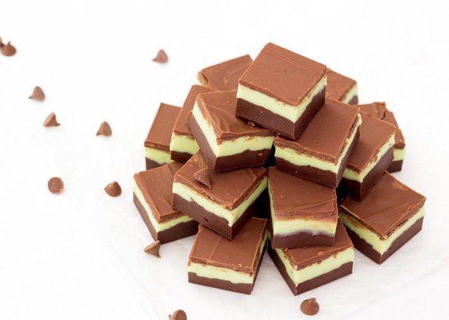 รูปภาพ:http://i0.wp.com/www.kitchenmason.com/wp-content/uploads/2015/10/Mint-Chocolate-Fudge-8.jpg?w=1008