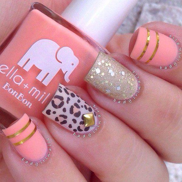 รูปภาพ:http://www.prettydesigns.com/wp-content/uploads/2015/10/Pink-Metallic-Nail-Design.jpg