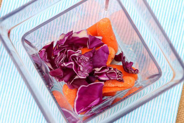 รูปภาพ:http://www.couponclippingcook.com/wp-content/uploads/2013/04/4-add-purple-cabbage-to-blender.jpg