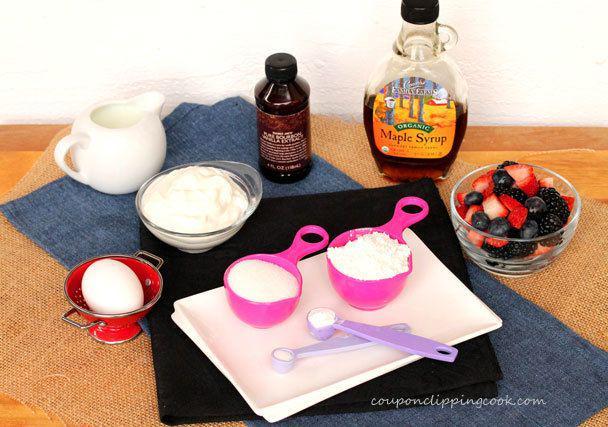 รูปภาพ:http://www.couponclippingcook.com/wp-content/uploads/2014/02/Yogurt-berry-pancake-rolls1.jpg