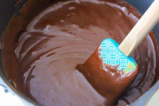 รูปภาพ:http://onelittleproject.com/wp-content/uploads/2016/11/chocolate_peanut_butter_no_bake_cookies_5.jpg