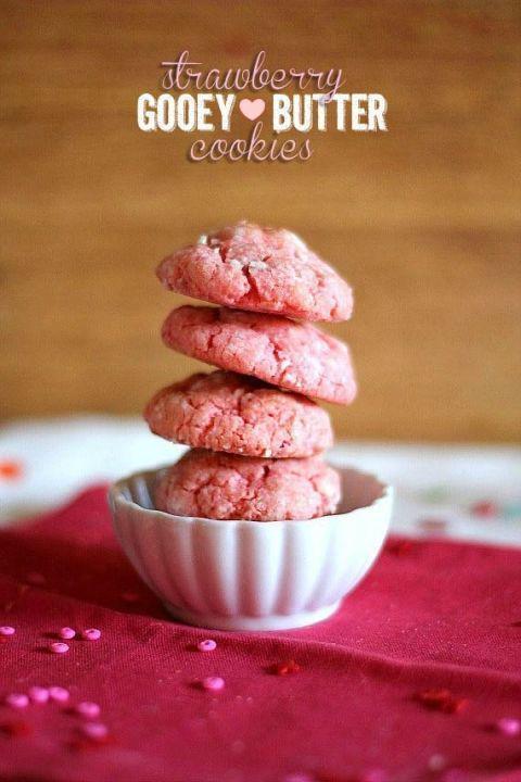 รูปภาพ:http://ghk.h-cdn.co/assets/16/06/480x720/gallery-1455046910-strawberrygooeybuttercookies.jpg