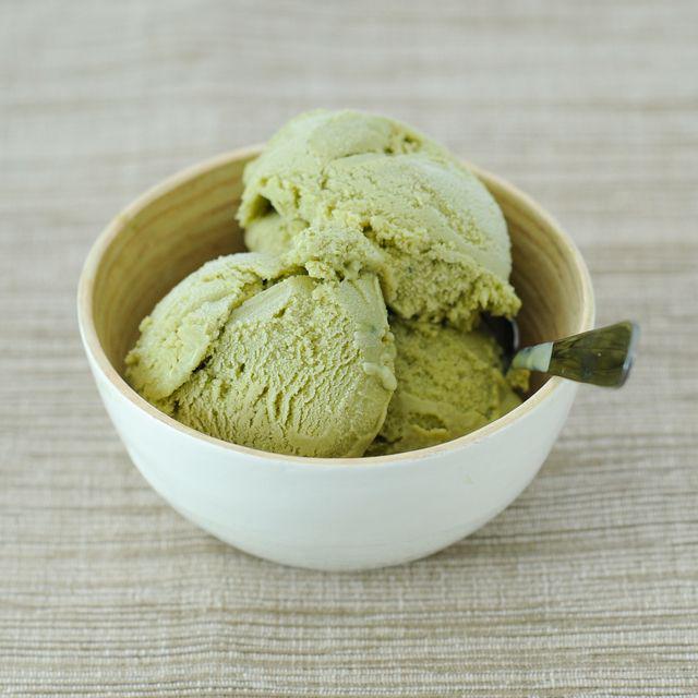 ภาพประกอบบทความ Matcha Banana Ice Cream ไอศกรีมชาเขียวกล้วยฉบับโฮมเมด ทำง่ายๆ แถมได้ประโยชน์