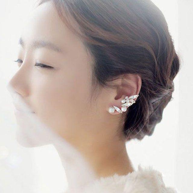 ตัวอย่าง ภาพหน้าปก:รวมไอเดีย แฟชั่นต่างหูแบบหนีบ "Ear Cuffs" สุดเก๋ ใส่ยังไงให้ปัง มาดูกัน! ไม่ต้องเจาะหูก็สวยได้