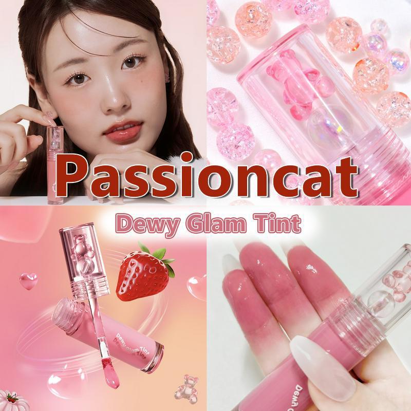 ภาพประกอบบทความ Passioncat Dewy Glam Tint ทินท์ปากฉ่ำสีละมุน กับความ Cute ที่น่าจับจอง