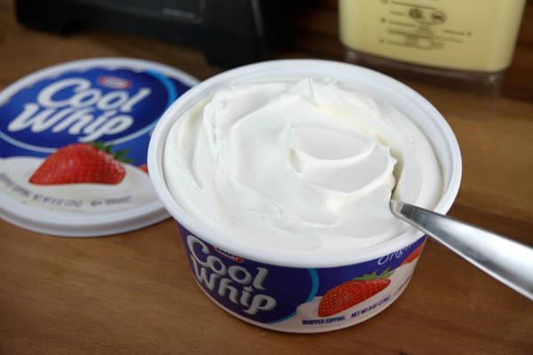 รูปภาพ:http://www.ourbestbites.com/wp-content/uploads/2012/03/Cool-Whip.jpg