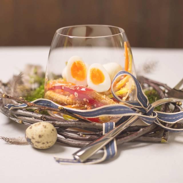 ตัวอย่าง ภาพหน้าปก:Quail eggs in a glass เมนูสลัดไข่นกกระทา อร่อยแบบมีคุณค่าต่อร่างกาย