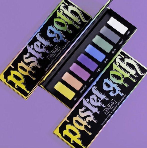 รูปภาพ:http://www.musingsofamuse.com/wp-content/uploads/2016/12/Kat-Von-D-Pastel-Goth-Eyeshadow-Palette.jpg