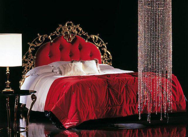 รูปภาพ:http://decoholic.org/wp-content/uploads/2012/07/master_bedroom_luxury_furniture1.jpg