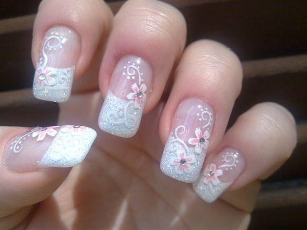 รูปภาพ:http://www.prettydesigns.com/wp-content/uploads/2015/08/Gorgeous-Wedding-Nail-Idea.jpg