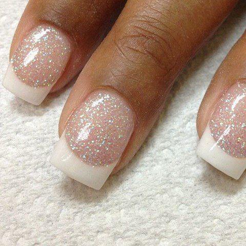 รูปภาพ:http://www.prettydesigns.com/wp-content/uploads/2015/08/Sparkly-French-Wedding-Nail-Idea.jpg