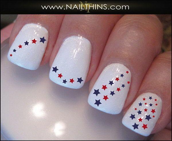 รูปภาพ:http://ideastand.com/wp-content/uploads/2015/07/star-nails/49-star-nail-art-designs.jpg