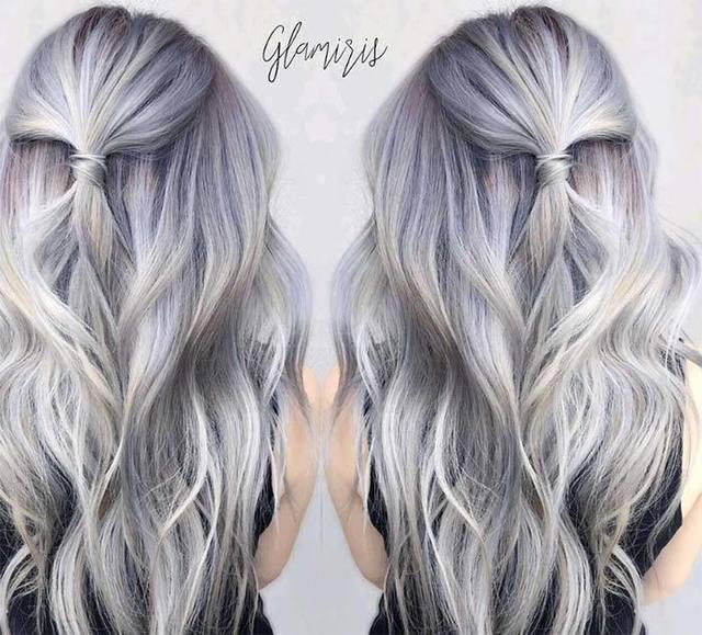 รูปภาพ:http://cdn.fashionisers.com/wp-content/uploads/2016/08/granny_silver_gray_hair_colors_ideas_tips_for_dyeing_hair_grey28.jpg