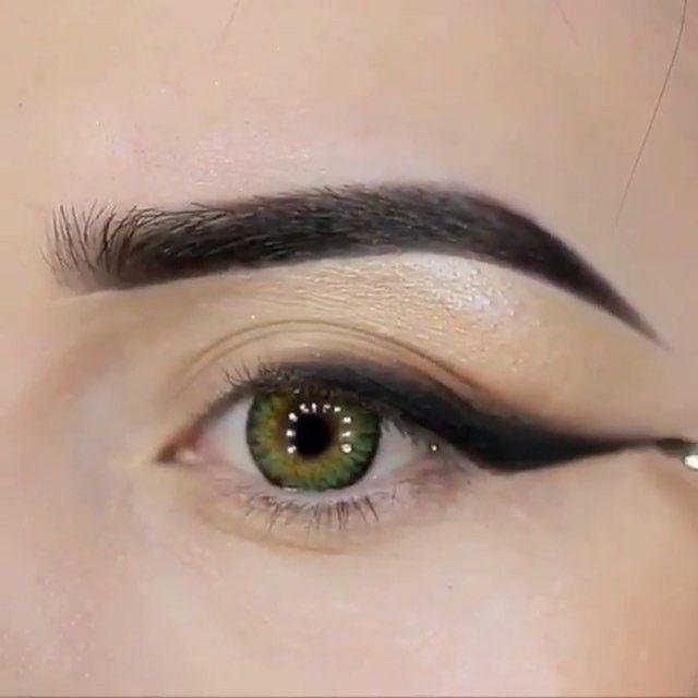 รูปภาพ:https://www.instagram.com/p/BF_msYJQIin/?taken-by=makeup_clips