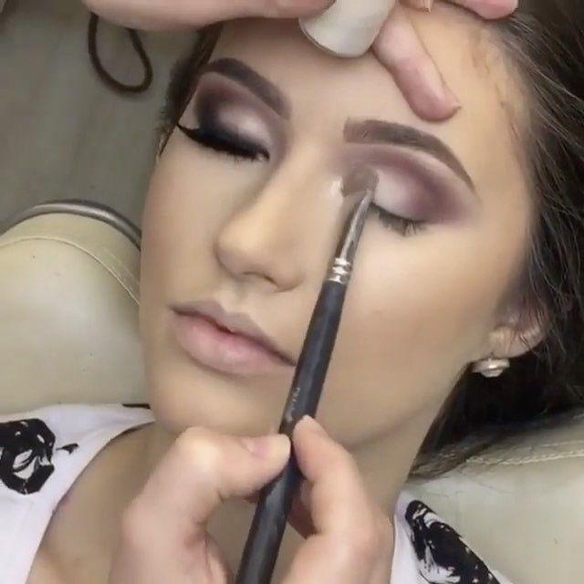 รูปภาพ:https://www.instagram.com/p/BPSdjLNgevE/?taken-by=makeup_clips