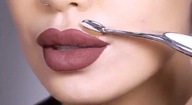 รูปภาพ:https://www.instagram.com/p/BERG33XwIjv/?taken-by=makeup_clips