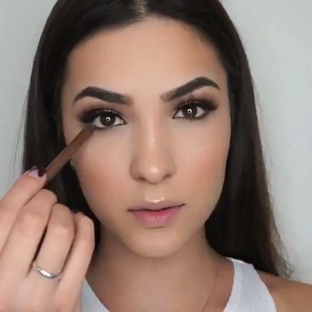 รูปภาพ:https://www.instagram.com/p/BCBAlwlwIsn/?taken-by=makeup_clips