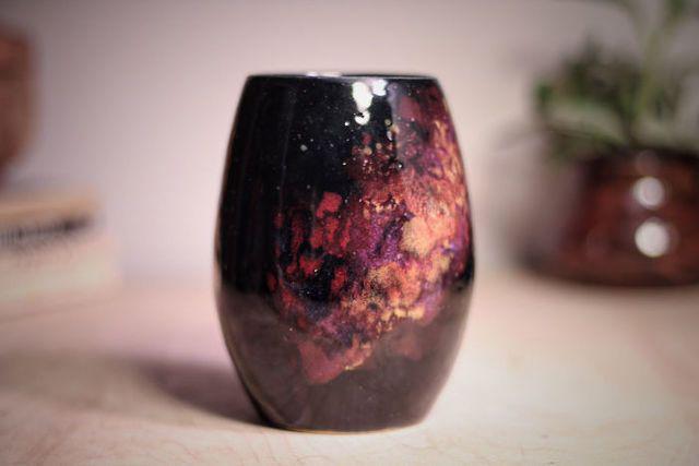 รูปภาพ:http://static.boredpanda.com/blog/wp-content/uploads/2017/02/galaxy-ceramics-sublime-pottery-studio-11-58a585d43b239__700.jpg