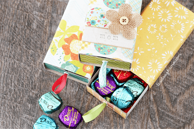 รูปภาพ:http://www.thebensonstreet.com/wp-content/uploads/2015/03/DIY-Handmade-box-filled-with-chocolates-makes-for-a-perfectly-sweet-Mothers-Day-gift.png