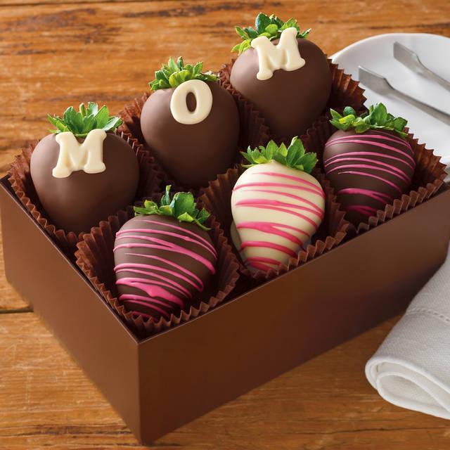 รูปภาพ:http://media2.popsugar-assets.com/files/2014/05/02/784/n/1922195/be99beca8fd37cd8_H_D_Mothers_Day_Chocolate_Dipped_Strawberries/i/Harry-David-Chocolate-Covered-Strawberries.jpg