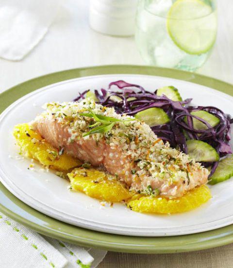 รูปภาพ:http://ghk.h-cdn.co/assets/cm/15/11/480x552/54fea74257927-tarragon-citrus-crusted-salmon-with-cabbage-salad-0511-xl.jpg