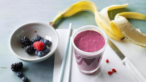 รูปภาพ:http://ichef.bbci.co.uk/food/ic/food_16x9_506/recipes/summer_fruit_smoothie_22742_16x9.jpg