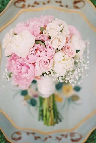 รูปภาพ:http://d2ktfdr1kgdrl7.cloudfront.net/20151113050042/soft-pink-wedding-bouquets-to-fall-in-love-with-ashley-seawell-photography-334x500.jpg