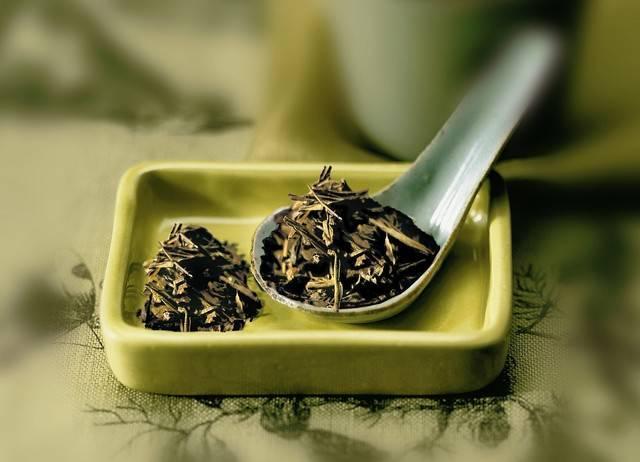รูปภาพ:http://www.healthandfashion.net/wp-content/uploads/2013/10/Herbal-Weight-Loss-with-Green-Tea-Extract.jpg