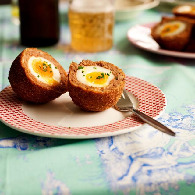 ตัวอย่าง ภาพหน้าปก:Baked Scotch Eggs เมนูไส้กรอกไส้ไข่ต้ม กินแค่คำเดียวก็ต้องติดใจชัวร์