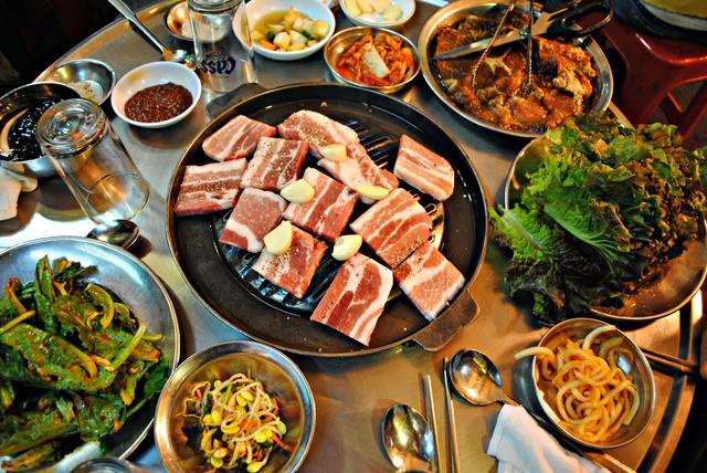 รูปภาพ:https://missconfig.files.wordpress.com/2015/05/samgyupsal.jpg