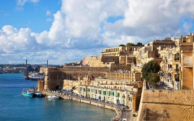 รูปภาพ:http://www.telegraph.co.uk/content/dam/Travel/Destinations/Europe/Malta/Malta-old-town-fortress-city-xlarge.jpg
