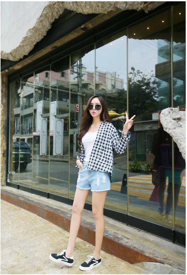 รูปภาพ:http://cdn2.kooding.com/images/D/Korean-Asian-Fashion-Shopping-Mall-00003-44646.jpg