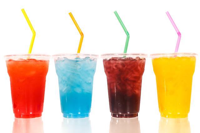 รูปภาพ:http://insights.ingredientsnetwork.com/wp-content/uploads/2015/07/bigstock-Multi-color-Cool-Soft-Drink-63771121.jpg