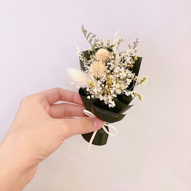 รูปภาพ:https://www.instagram.com/p/BNYsYt6hTcu/?taken-by=delightful.flowers