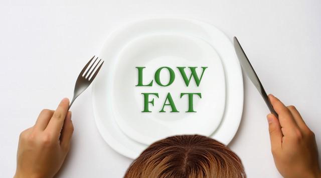 รูปภาพ:http://kormorant.sites.caxton.co.za/wp-content/uploads/sites/60/2016/07/low-fat-foods1.jpg
