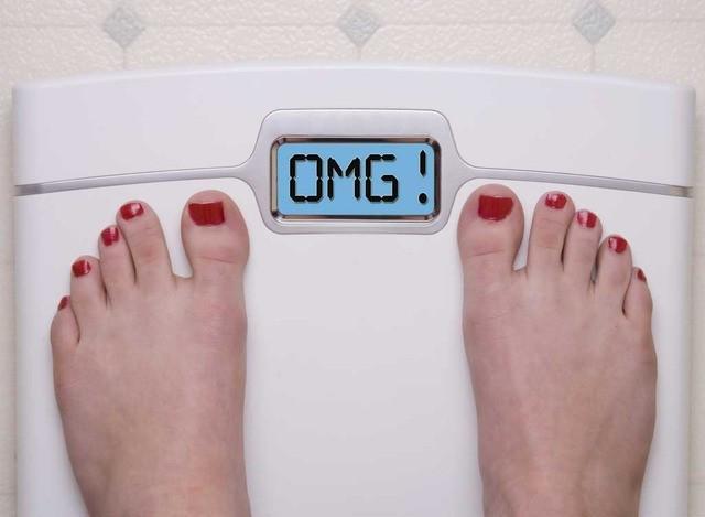 รูปภาพ:http://s.eatthis-cdn.com/media/images/ext/149336712/weight-loss-success.jpg