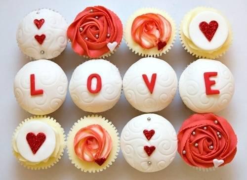 รูปภาพ:https://thehighlifesuite.files.wordpress.com/2012/08/love-cupcakes.jpg