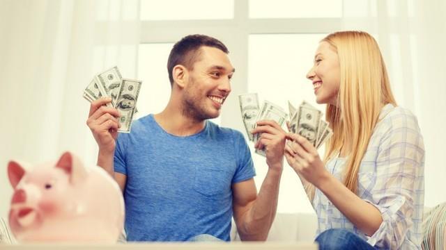 รูปภาพ:http://img2.thelist.com/img/gallery/surprising-benefits-to-being-married/it-makes-you-richer.jpg