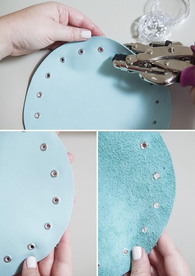 รูปภาพ:http://somethingturquoise.com/wp-content/uploads/2014/08/SomethingTurquoise-DIY-no-sew-jewelry-pouch_0011.jpg