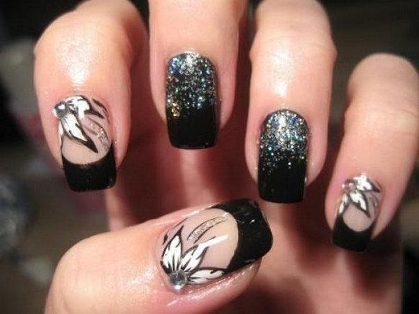 รูปภาพ:http://styletic.com/wp-content/uploads/2015/12/black-and-white-nails/52-black-and-white-nail-designs.jpg