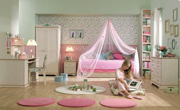 รูปภาพ:http://cdn.homedit.com/wp-content/uploads/2011/10/room-for-teens-girl-pink-fairy-picture.jpg