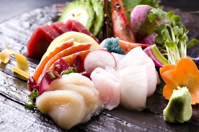 รูปภาพ:http://expja.com/wp-content/uploads/2015/12/sashimi-japanese-food-1024x681.jpg