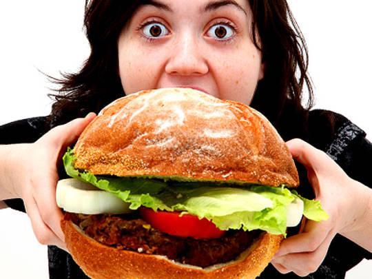 รูปภาพ:http://rawgirltoxicworld.com/wp-content/uploads/2012/08/woman_burger_istock_0000084_540x405.jpg