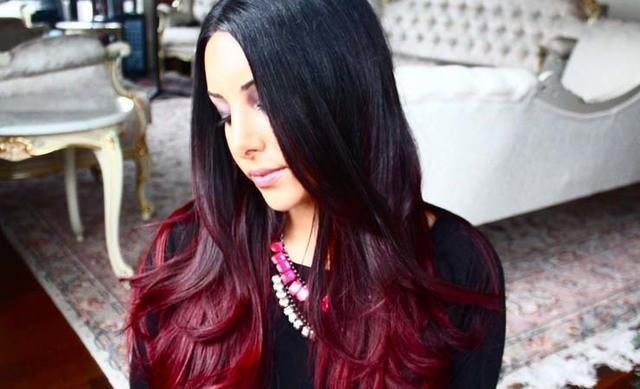 รูปภาพ:http://hairstylehub.com/wp-content/uploads/2017/03/Glamorous-Red-On-Black-Ombre.jpg