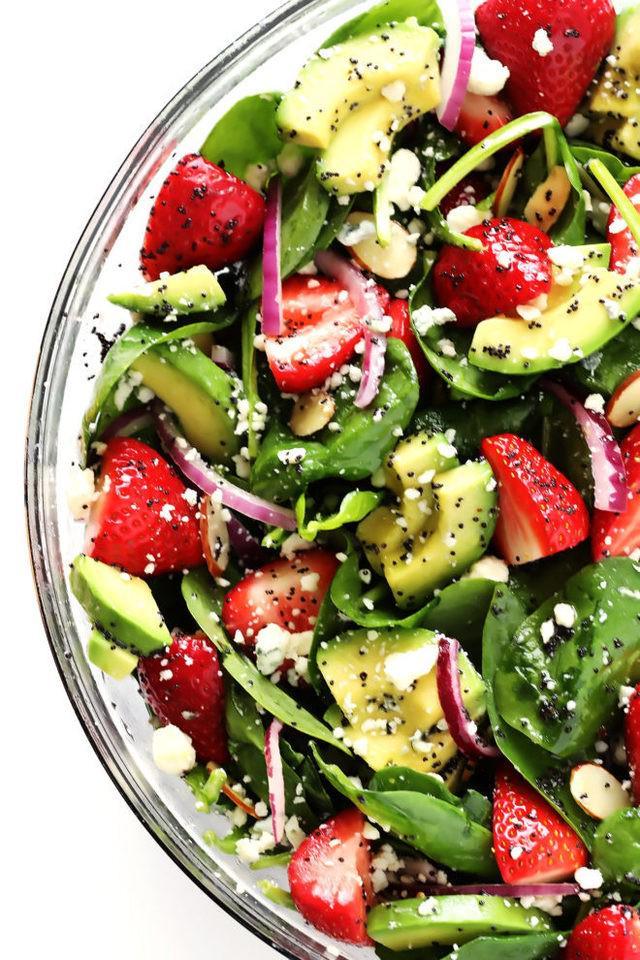 รูปภาพ:https://www.gimmesomeoven.com/wp-content/uploads/2013/04/Strawberry-Avocado-Spinach-Salad-Recipe-with-Poppyseed-Dressing-6-2-660x990.jpg
